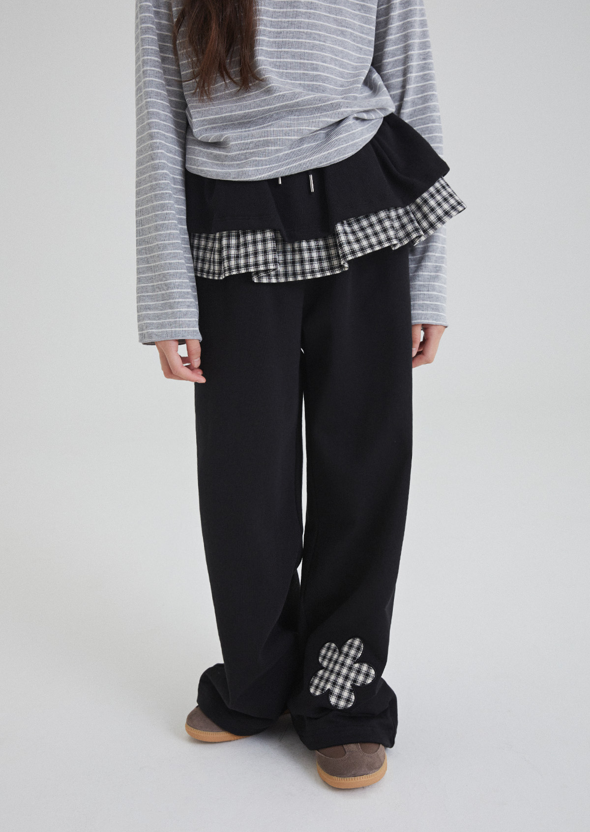 Ria Frill Pants - Black