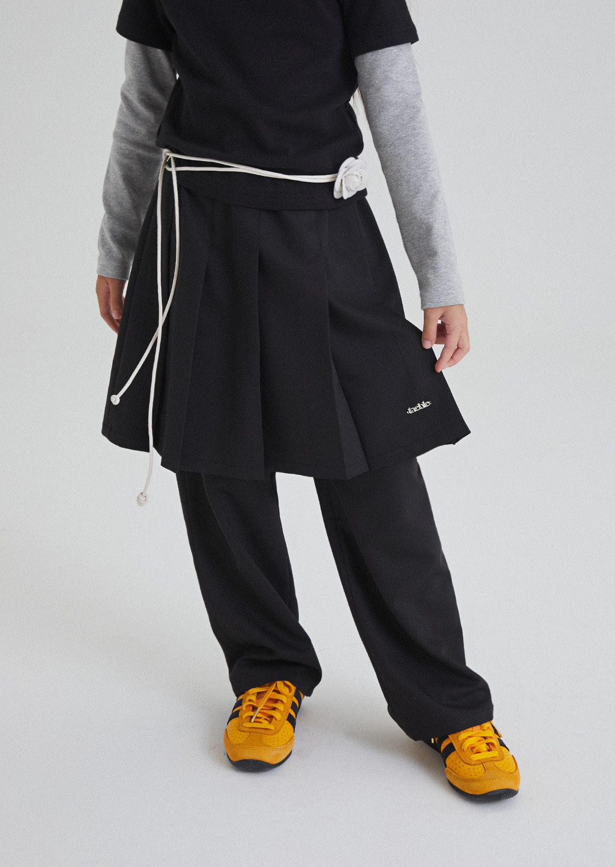 Pleated Skirt Pants - Black